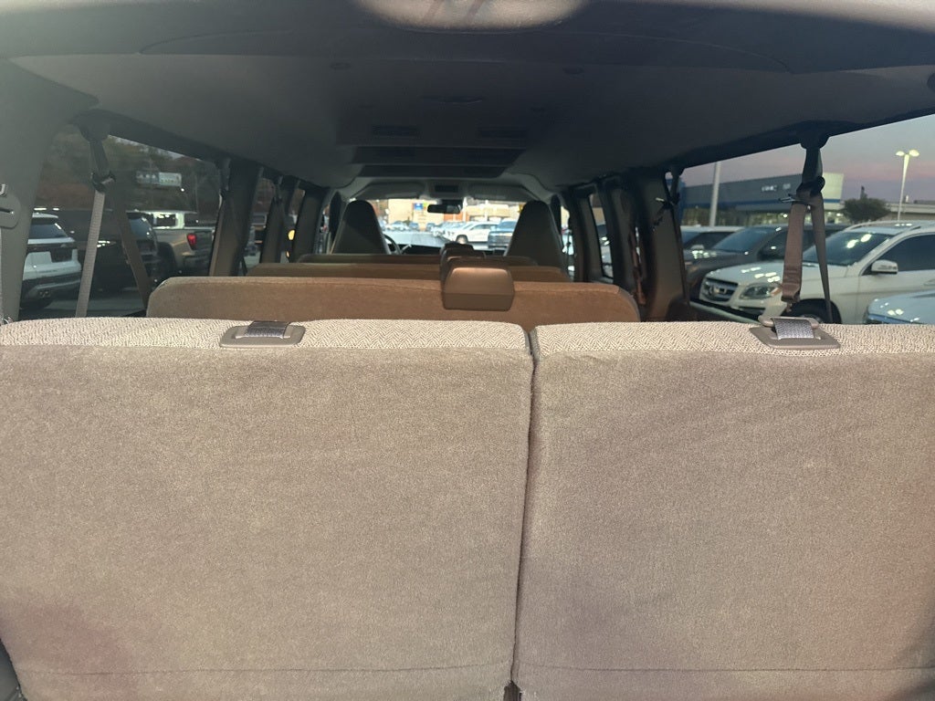 2024 Chevrolet Express 3500 LT 15 Passenger