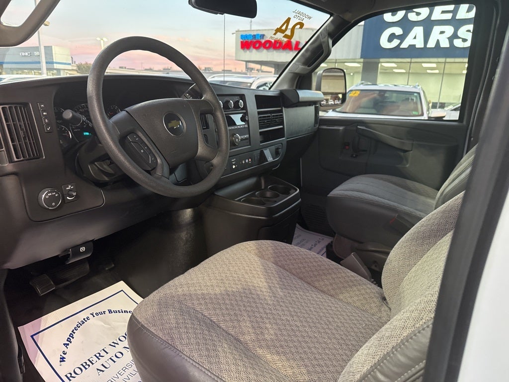 2024 Chevrolet Express 3500 LT 15 Passenger