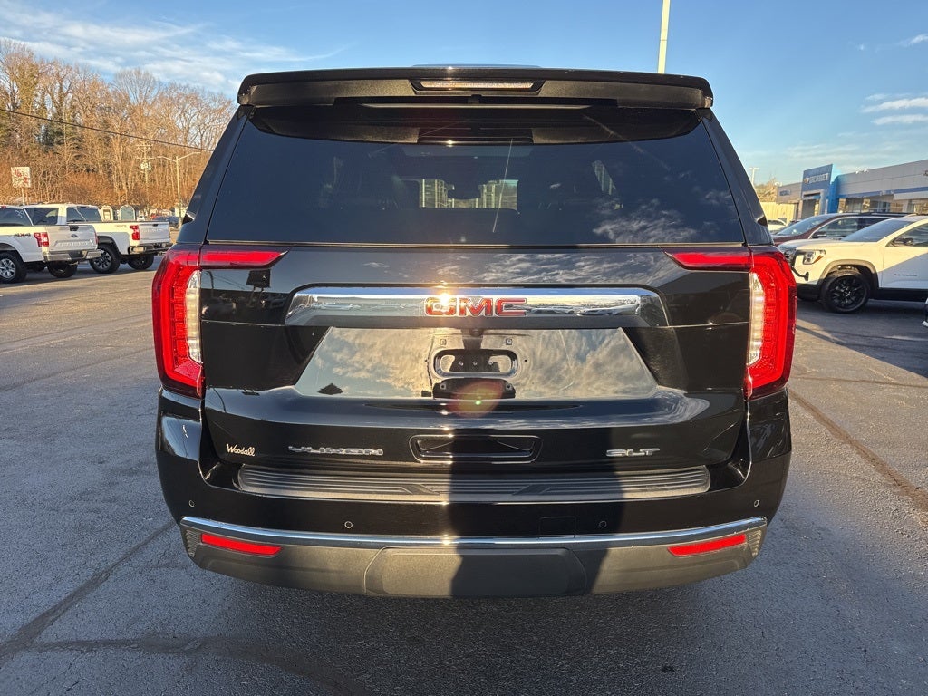 2023 GMC Yukon SLT