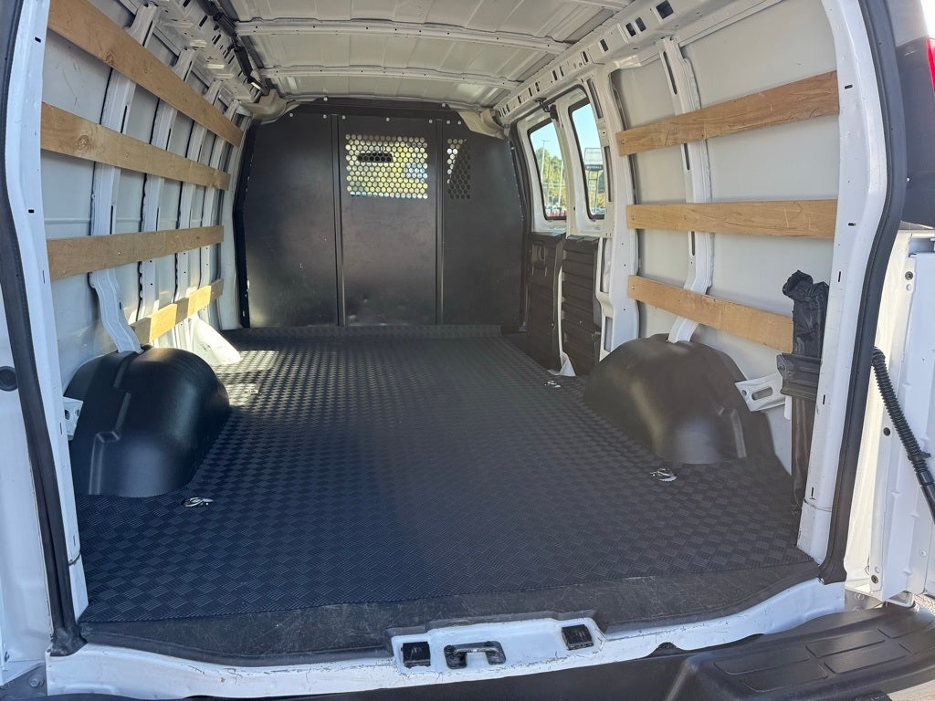 2024 GMC Savana 2500 Work Van