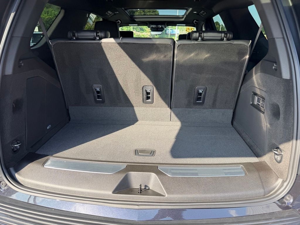 2025 Cadillac Escalade Premium Luxury