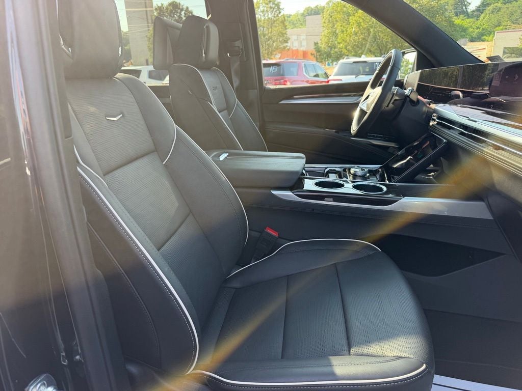 2025 Cadillac Escalade Premium Luxury