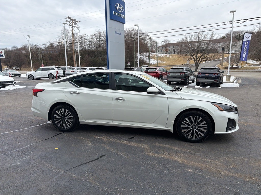 2025 Nissan Altima 2.5 SV SV PREMIUM PACKAGE