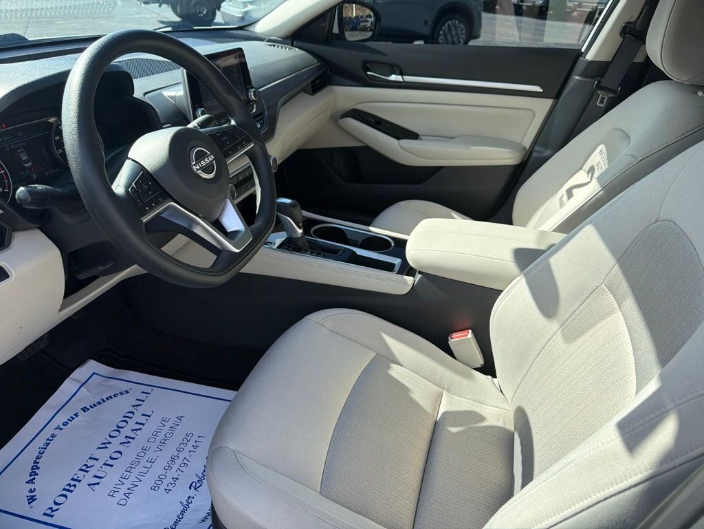 2023 Nissan Altima 2.5 SV