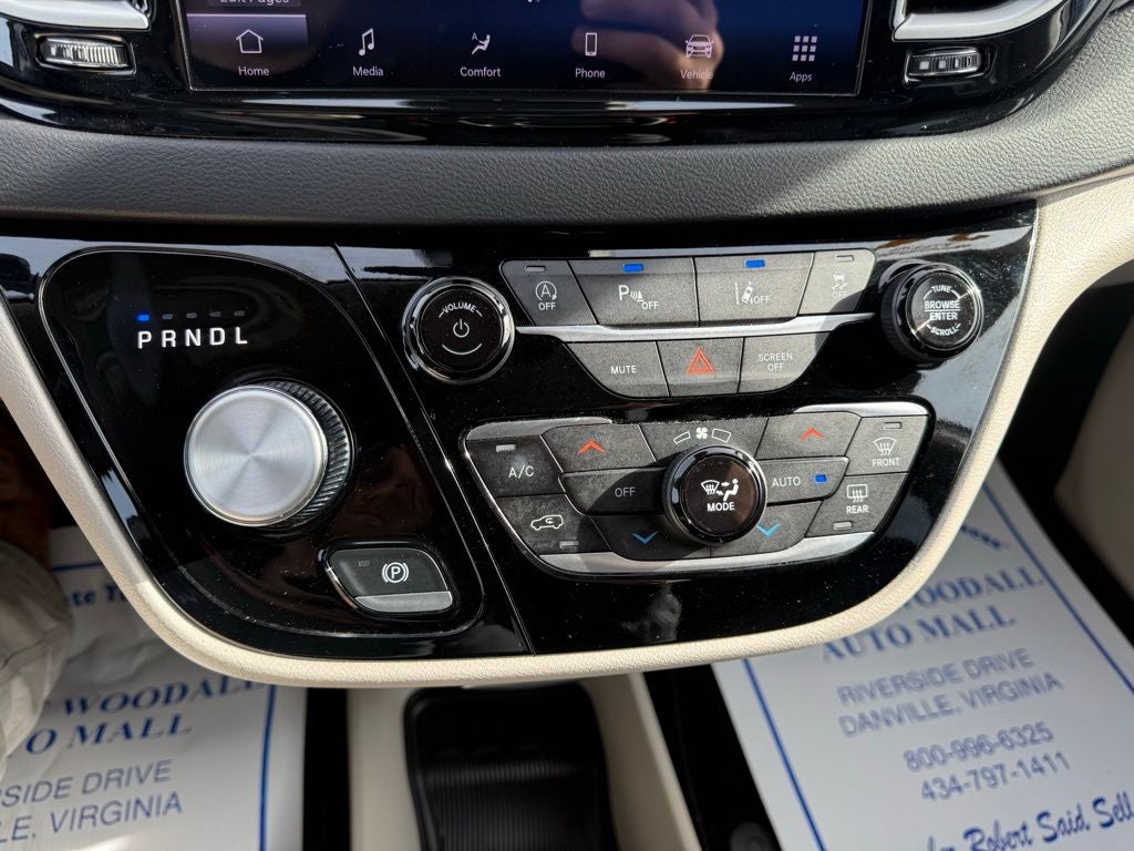 2024 Chrysler Pacifica Touring L