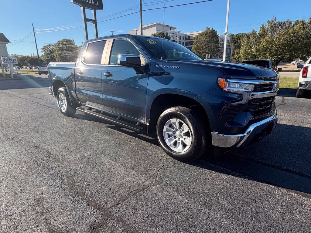 2023 Chevrolet Silverado 1500 LT LT1