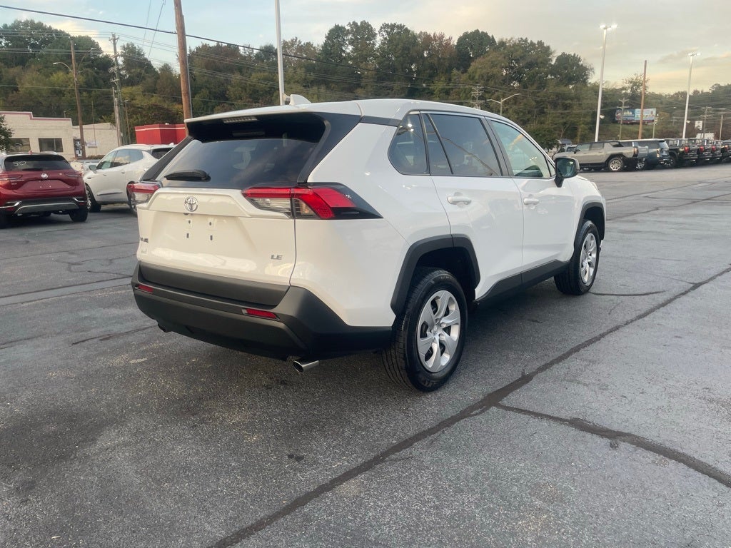 2024 Toyota RAV4 LE