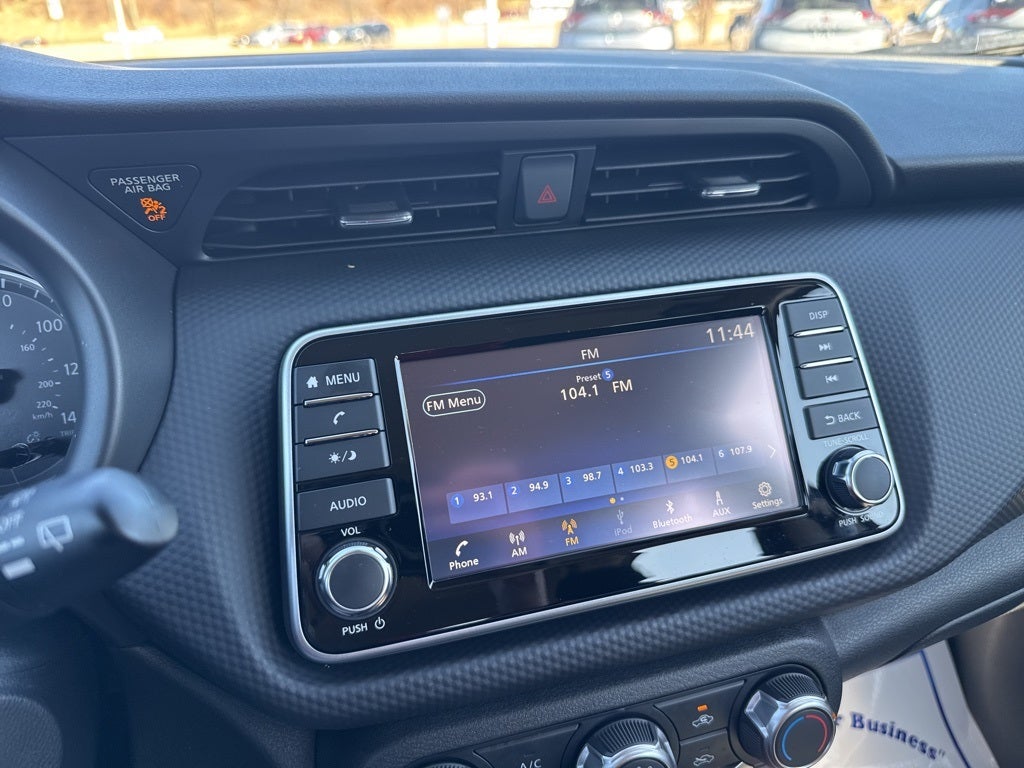 2025 Nissan Kicks Play S