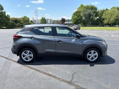 2025 Nissan Kicks Play S