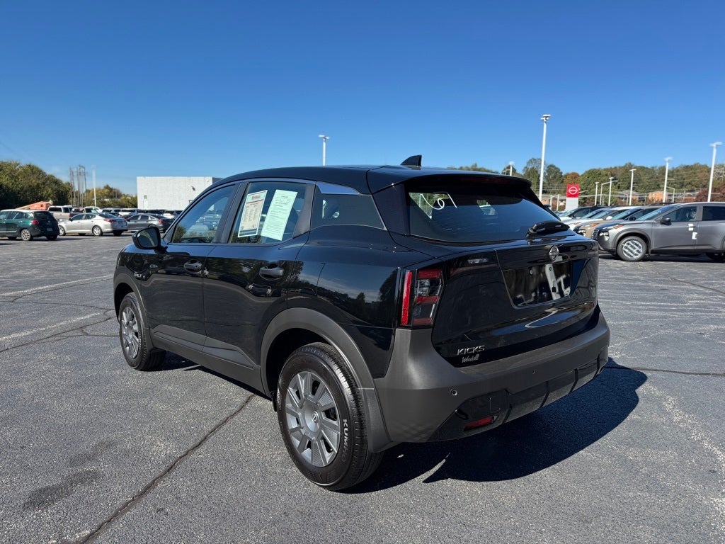 2025 Nissan Kicks S
