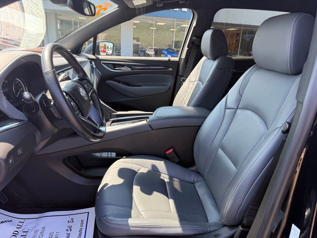 2023 Buick Enclave Essence