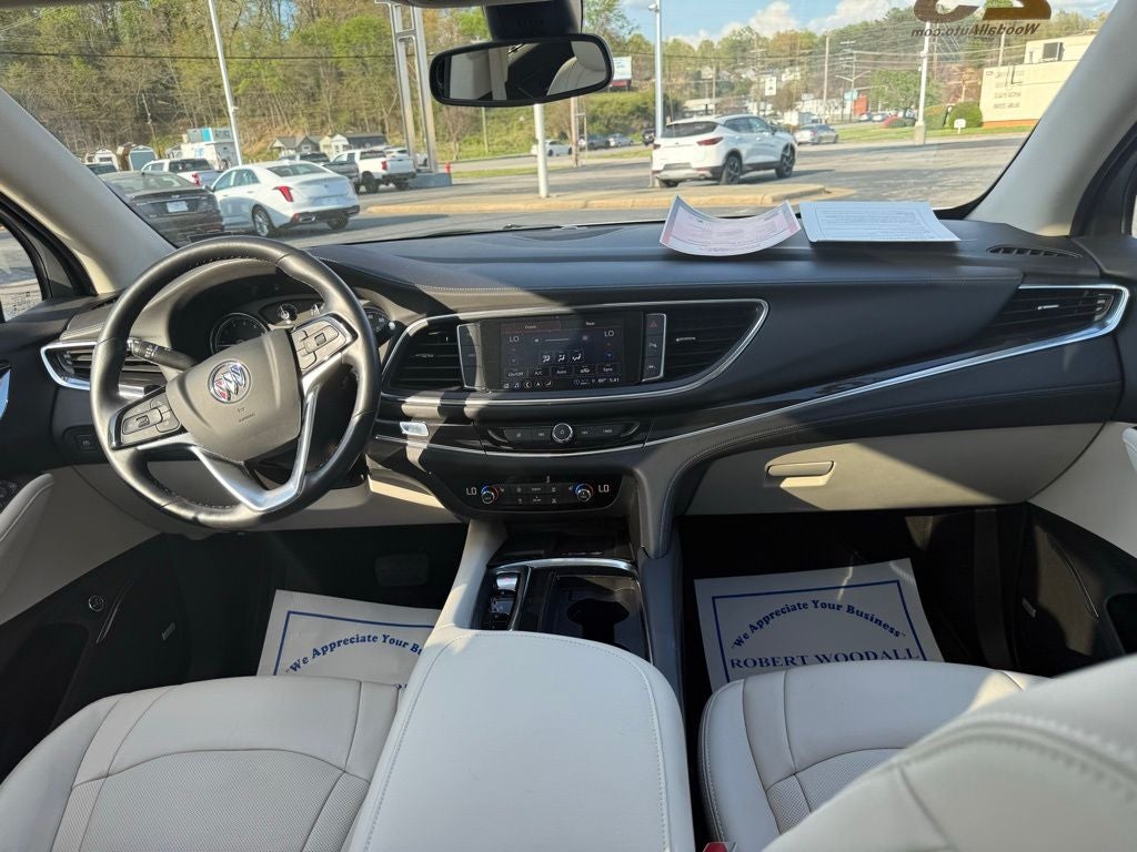 2023 Buick Enclave Essence
