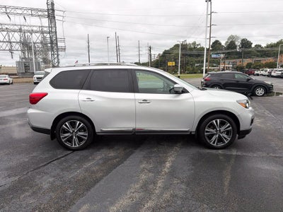 2019 Nissan Pathfinder Platinum