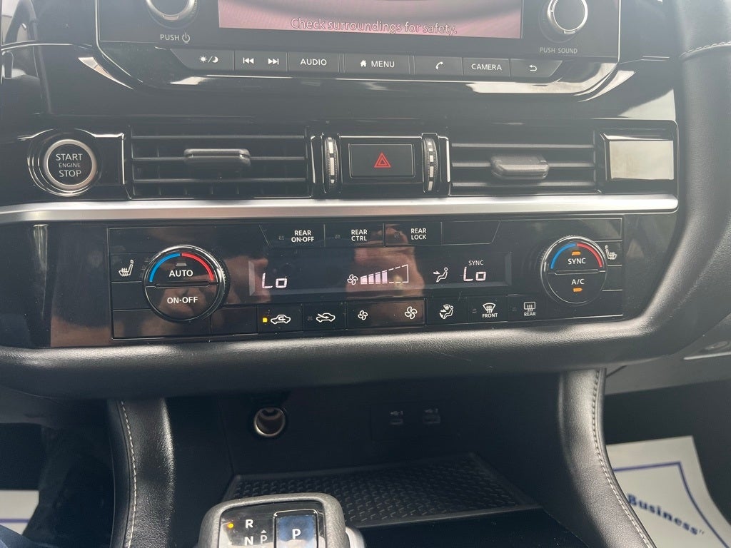 2022 Nissan Pathfinder SV