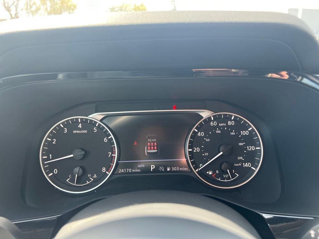 2025 Nissan Pathfinder SV