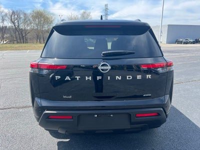 2025 Nissan Pathfinder SV