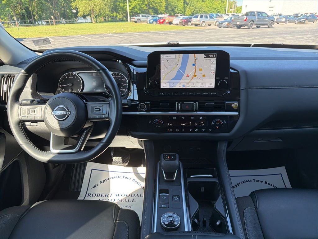 2024 Nissan Pathfinder SL