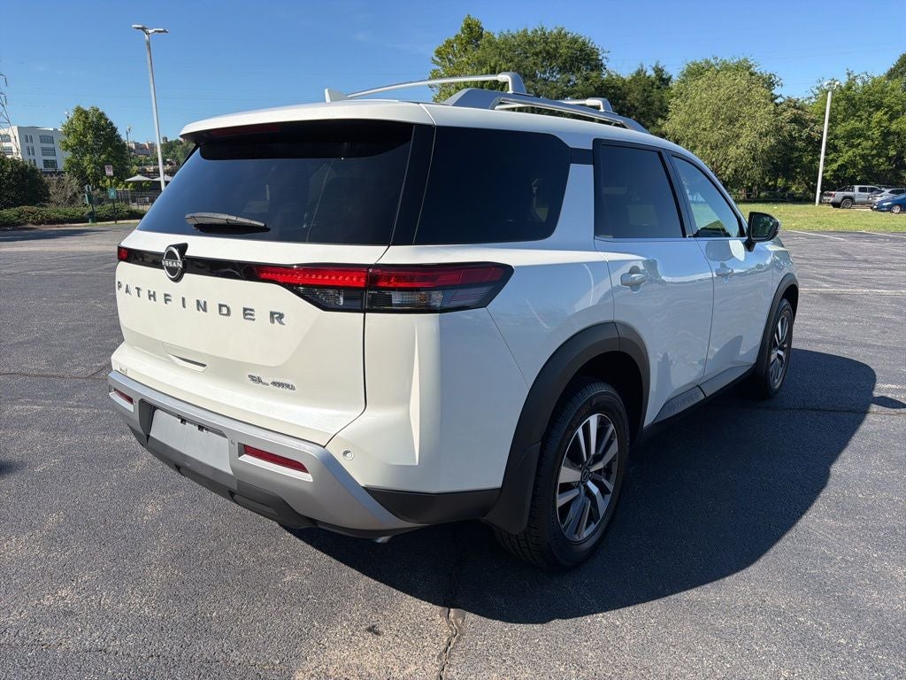 2024 Nissan Pathfinder SL