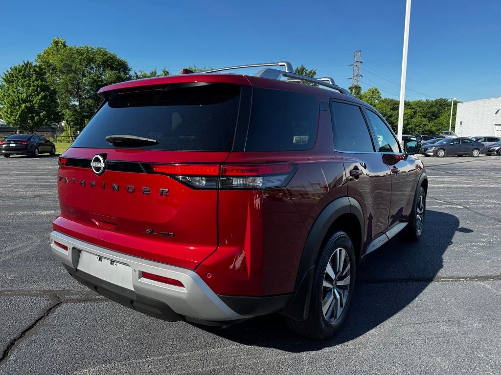 2023 Nissan Pathfinder SL