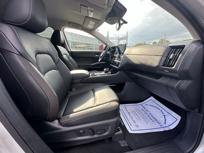 2024 Nissan Pathfinder SL