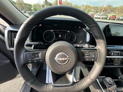 2024 Nissan Pathfinder SL