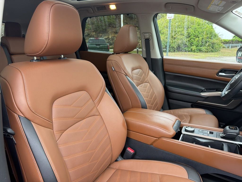 2024 Nissan Pathfinder Platinum