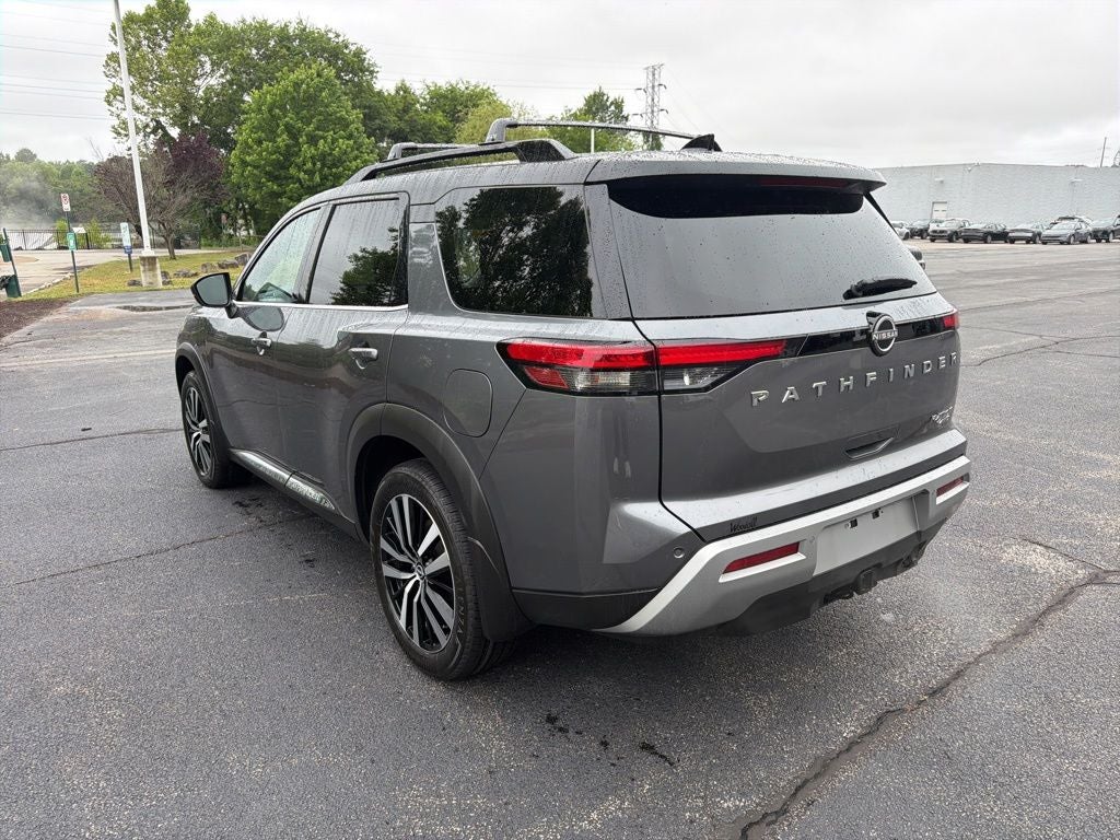 2024 Nissan Pathfinder Platinum