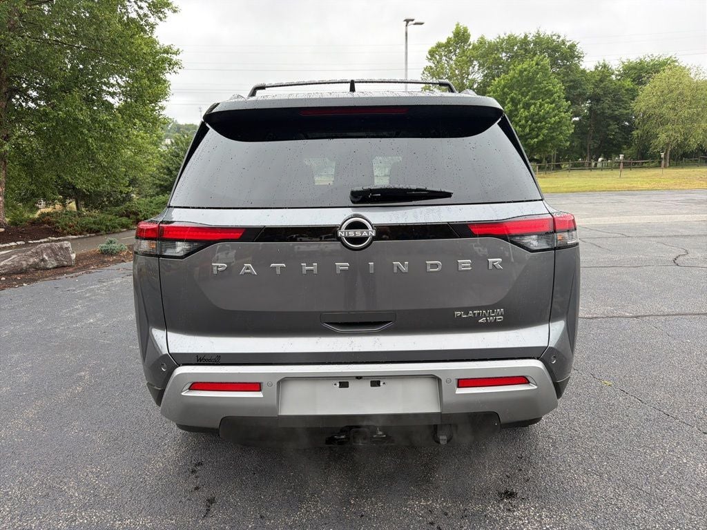 2024 Nissan Pathfinder Platinum