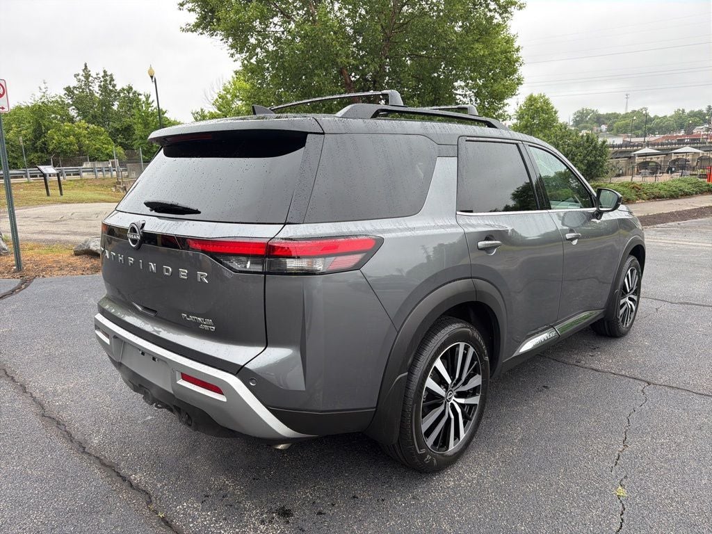 2024 Nissan Pathfinder Platinum