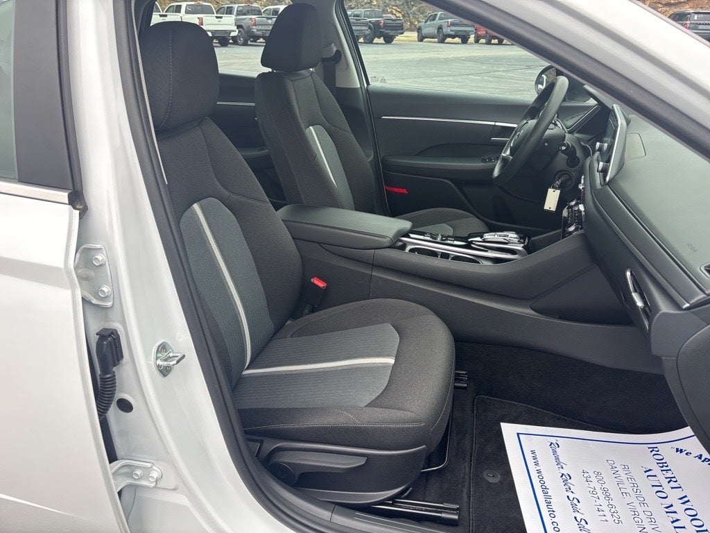 2022 Hyundai SONATA SE