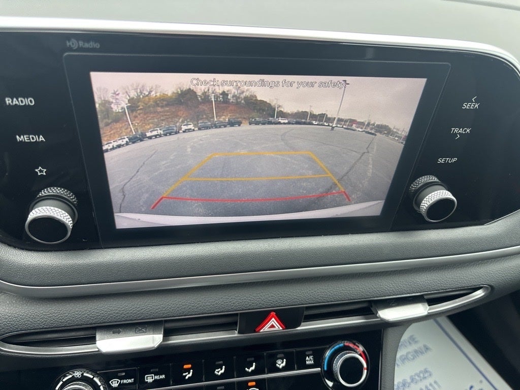 2022 Hyundai SONATA SE