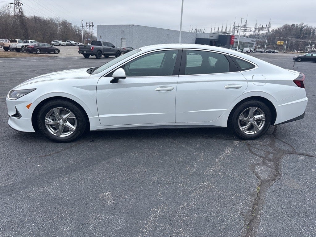 2022 Hyundai SONATA SE