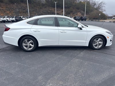 2022 Hyundai SONATA SE