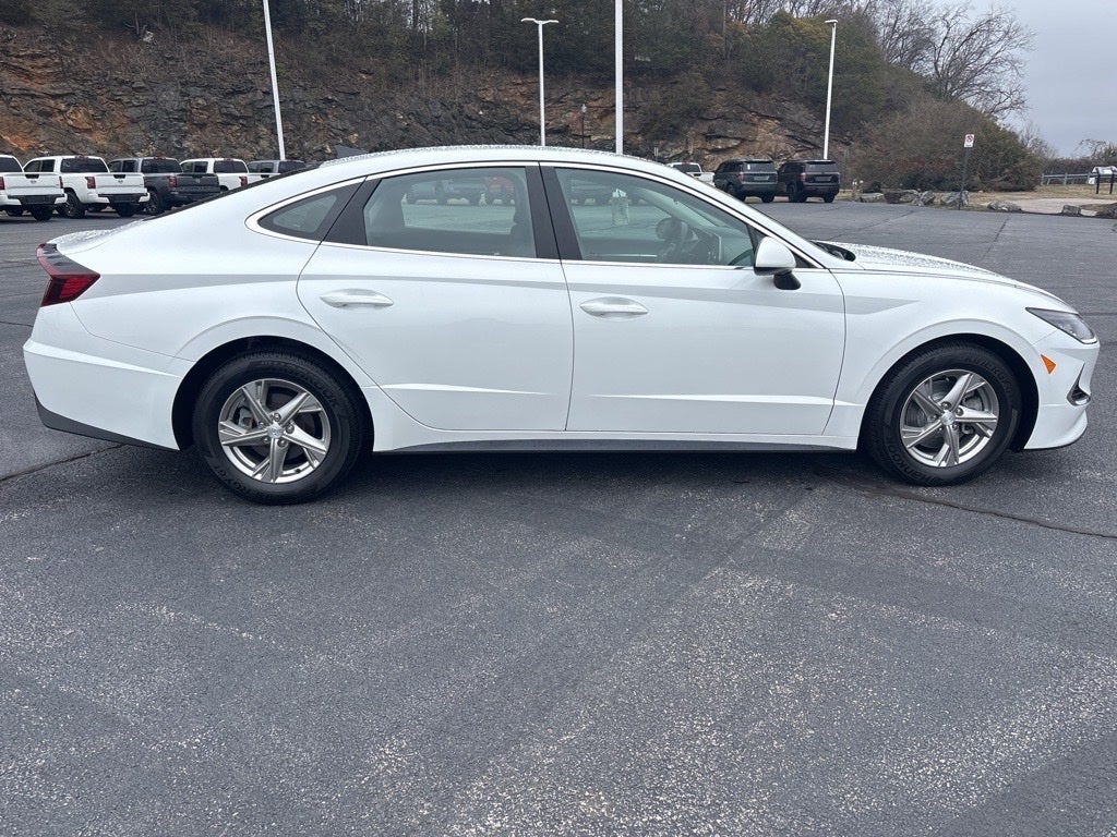 2022 Hyundai SONATA SE