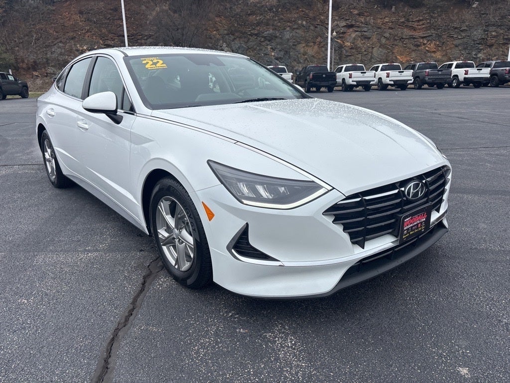 2022 Hyundai SONATA SE