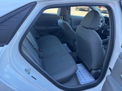 2023 Hyundai ELANTRA SE