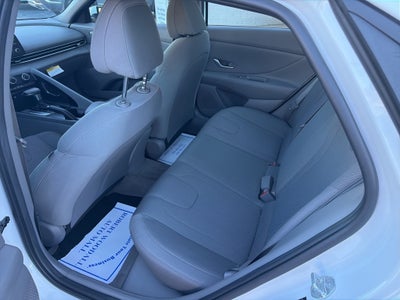 2023 Hyundai ELANTRA SE