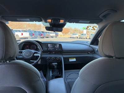 2023 Hyundai ELANTRA SE