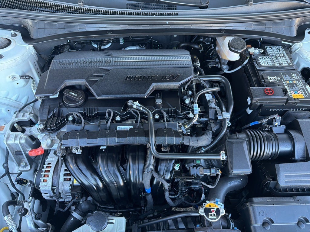 2023 Hyundai ELANTRA SE