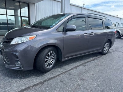 2020 Toyota Sienna XLE 8 Passenger