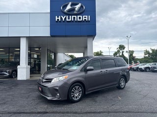 2020 Toyota Sienna XLE 8 Passenger