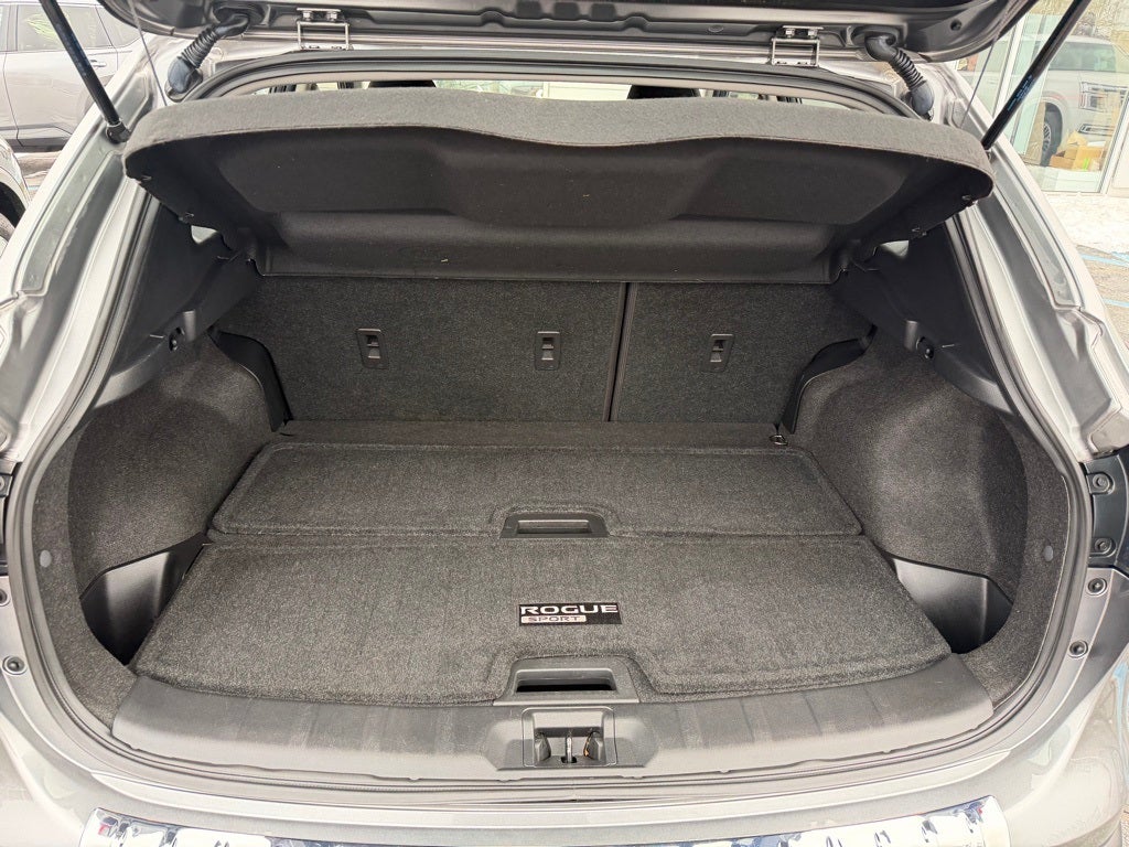 2021 Nissan Rogue Sport SV