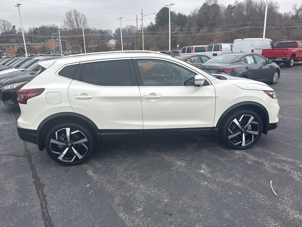 2022 Nissan Rogue Sport SL