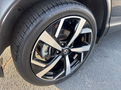 2022 Nissan Rogue Sport SL