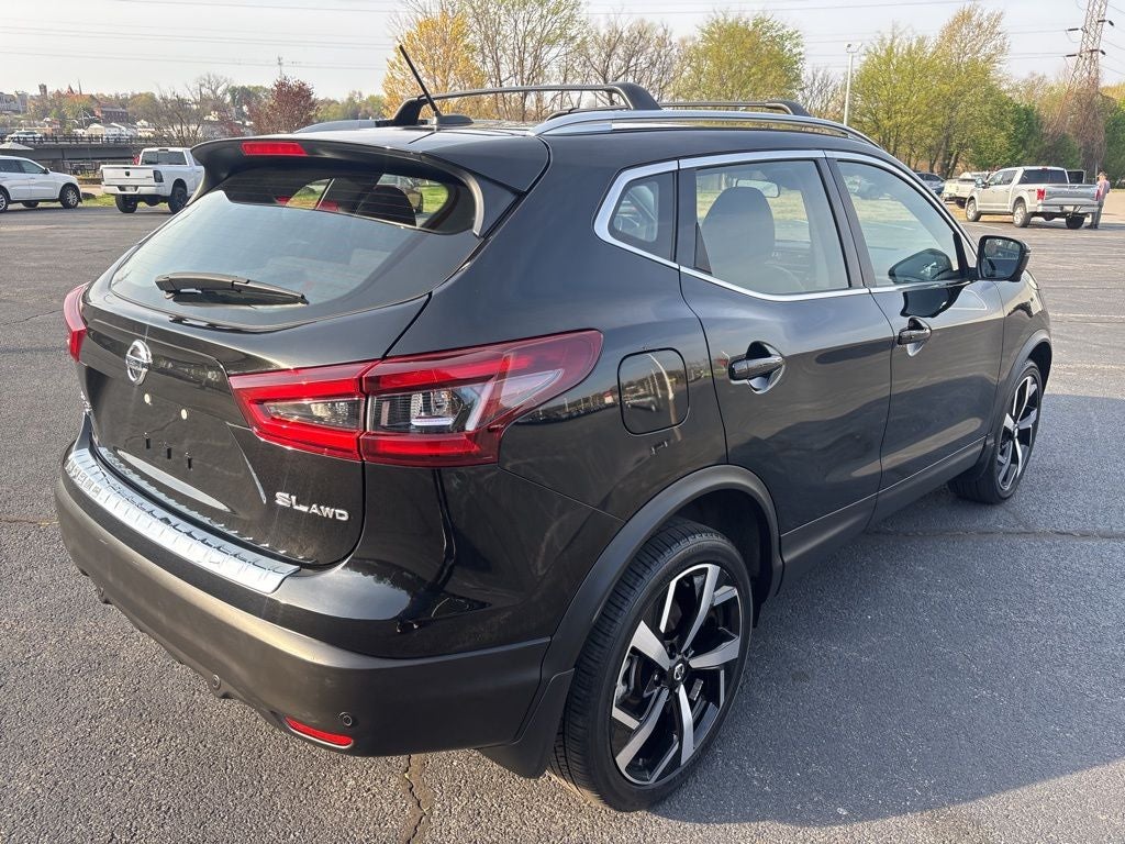 2022 Nissan Rogue Sport SL