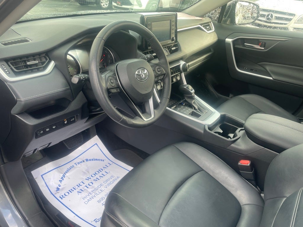 2020 Toyota RAV4 XLE Premium