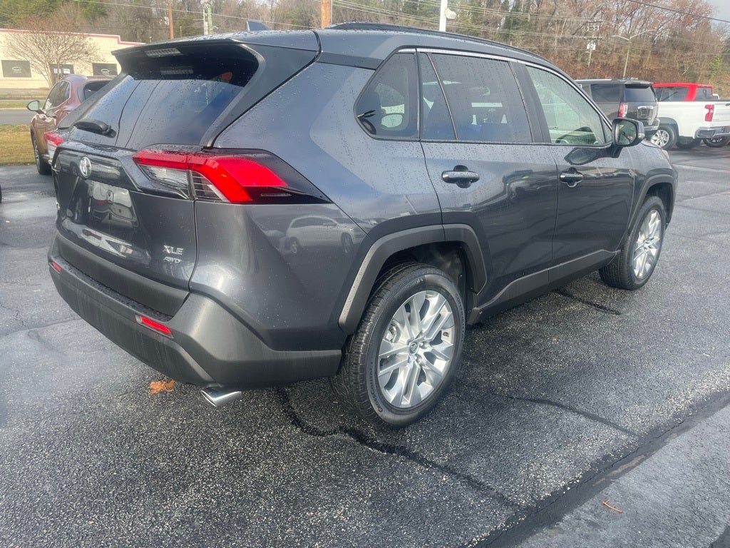 2020 Toyota RAV4 XLE Premium