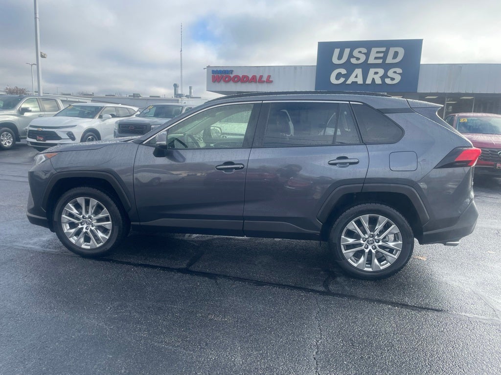 2020 Toyota RAV4 XLE Premium