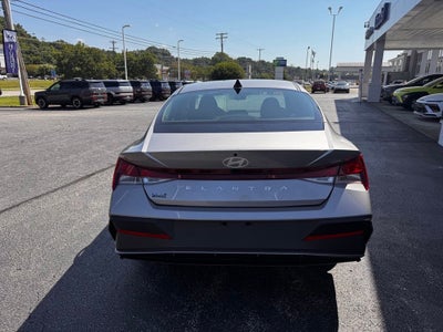 2026 Hyundai ELANTRA SE