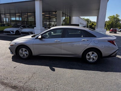 2026 Hyundai ELANTRA SE